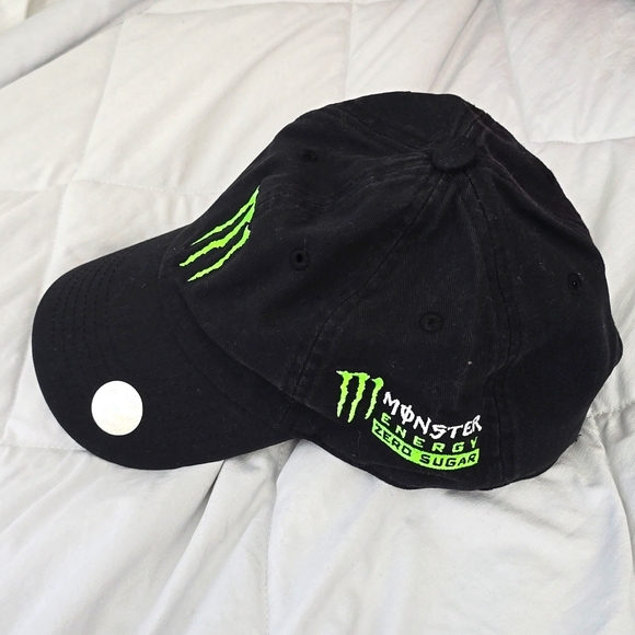 8/11 MONSTER ENERGY HAT - Picture 2 of 3